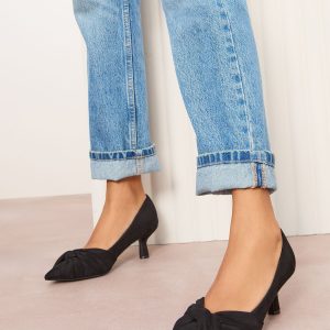 EN371 Black Twist Detail Kitten Heel Faux Suede Courts