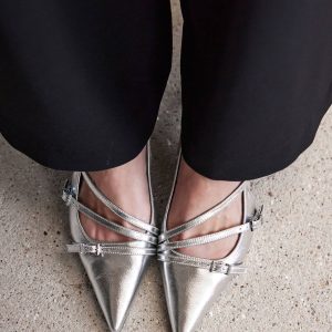 EN382 Silver Kit Slingback Kitten Heels