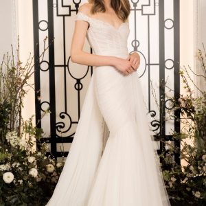 EN334 Pleated Off-Shoulder Tulle Wedding Dress