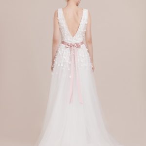 jenny-packham-colette-beaded-flower-wedding-dress_02.jpg